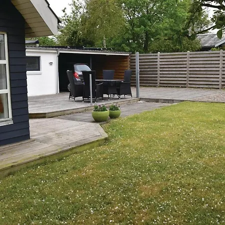 Three-bedroom Holiday In * Lemvig