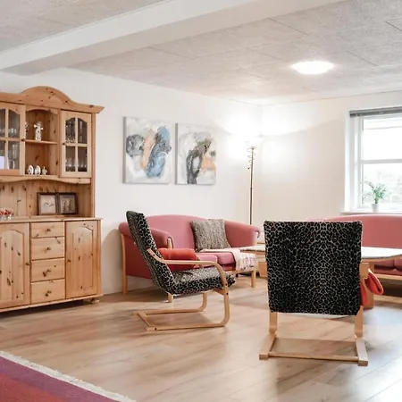Three-bedroom Holiday In *