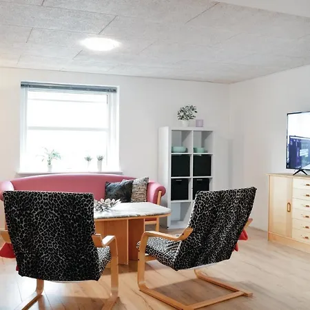 Three-bedroom Holiday In
